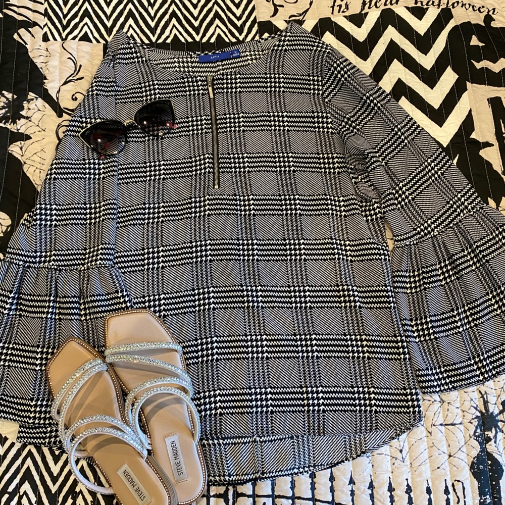 Apt 9 bell sleeve blouse